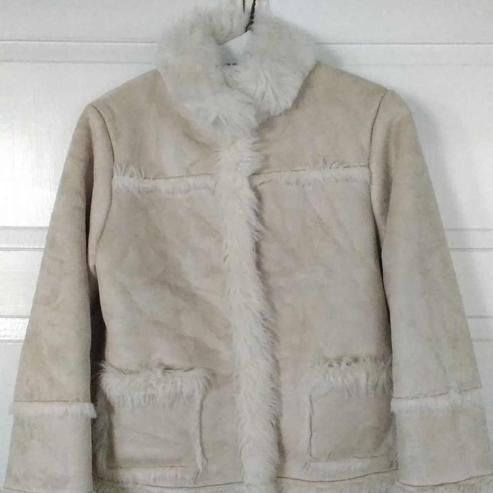 ScarlettJo Style Shearling Short Boxy Jacket